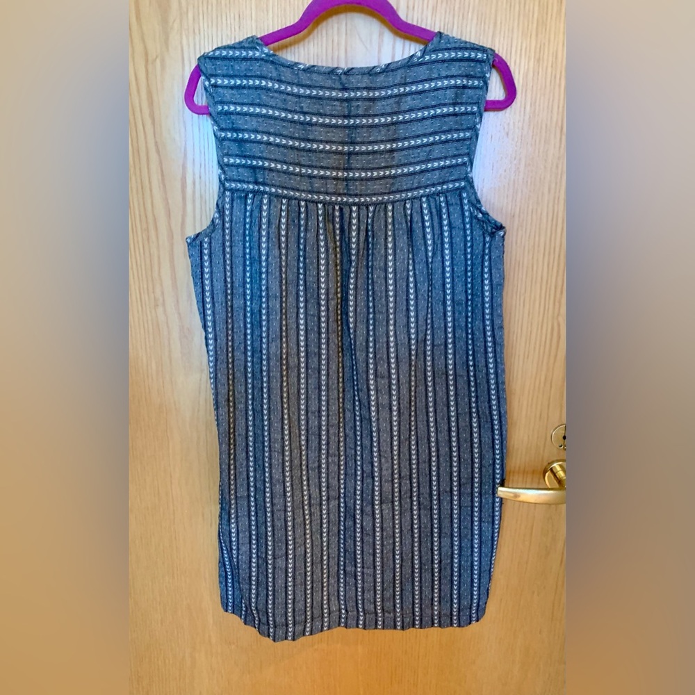 NWT Max Studio Sleeveless 100% Cotton Dress -Size L - Gray with White Details - Picture 2 of 5